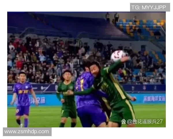 足球球星迟到风波引发争议 教练怒斥球队纪律松懈影响比赛状态